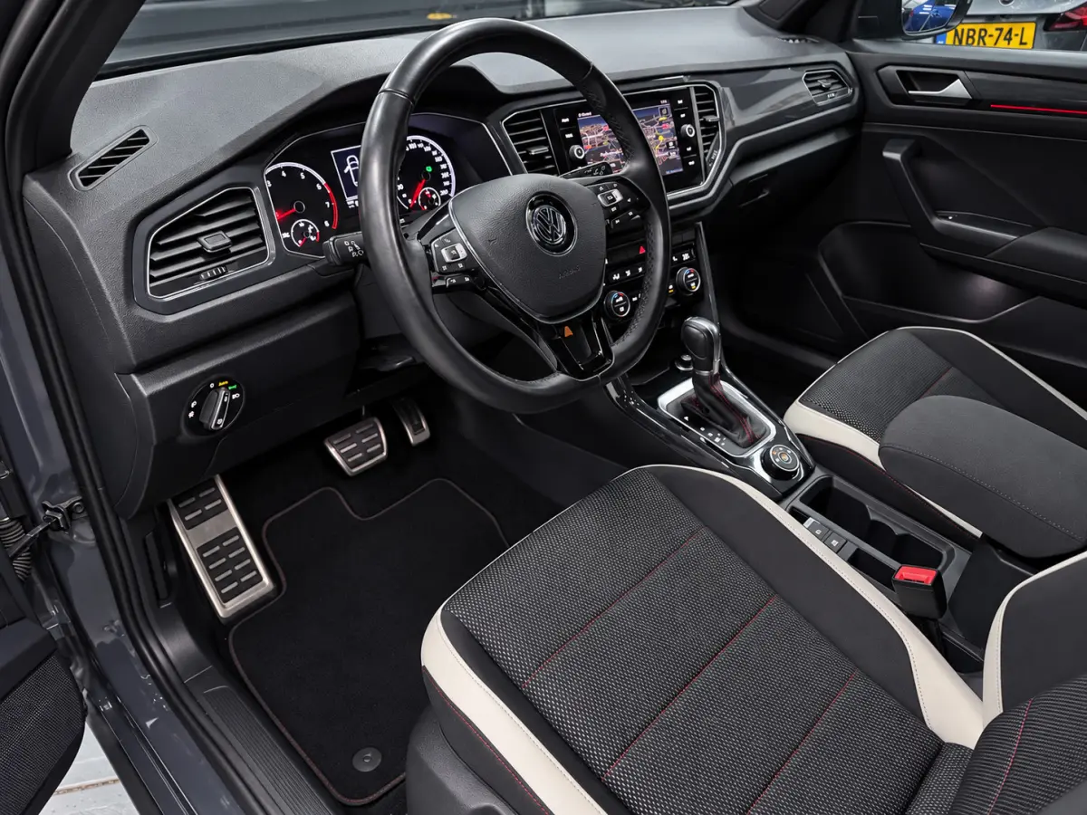 2.0 TSI 4Motion Sport R-LINE/NAVI/ECC/PDC/CRUISE/DSG