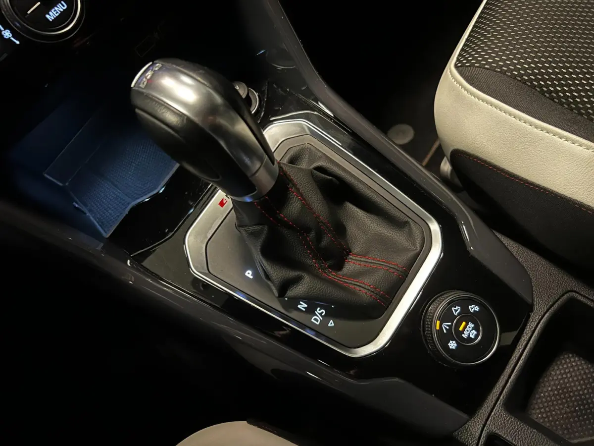 2.0 TSI 4Motion Sport R-LINE/NAVI/ECC/PDC/CRUISE/DSG