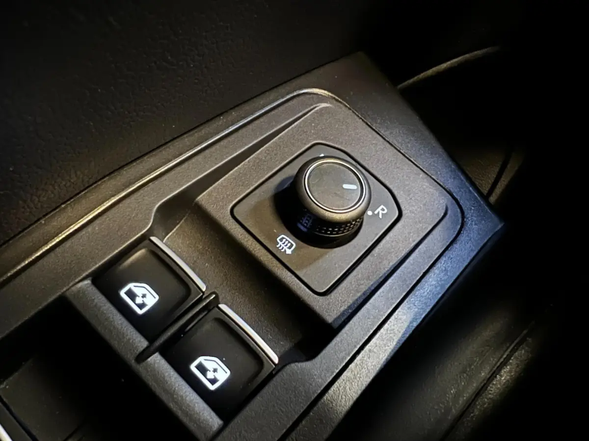 2.0 TSI 4Motion Sport R-LINE/NAVI/ECC/PDC/CRUISE/DSG