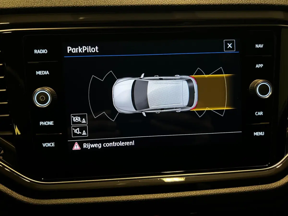 2.0 TSI 4Motion Sport R-LINE/NAVI/ECC/PDC/CRUISE/DSG
