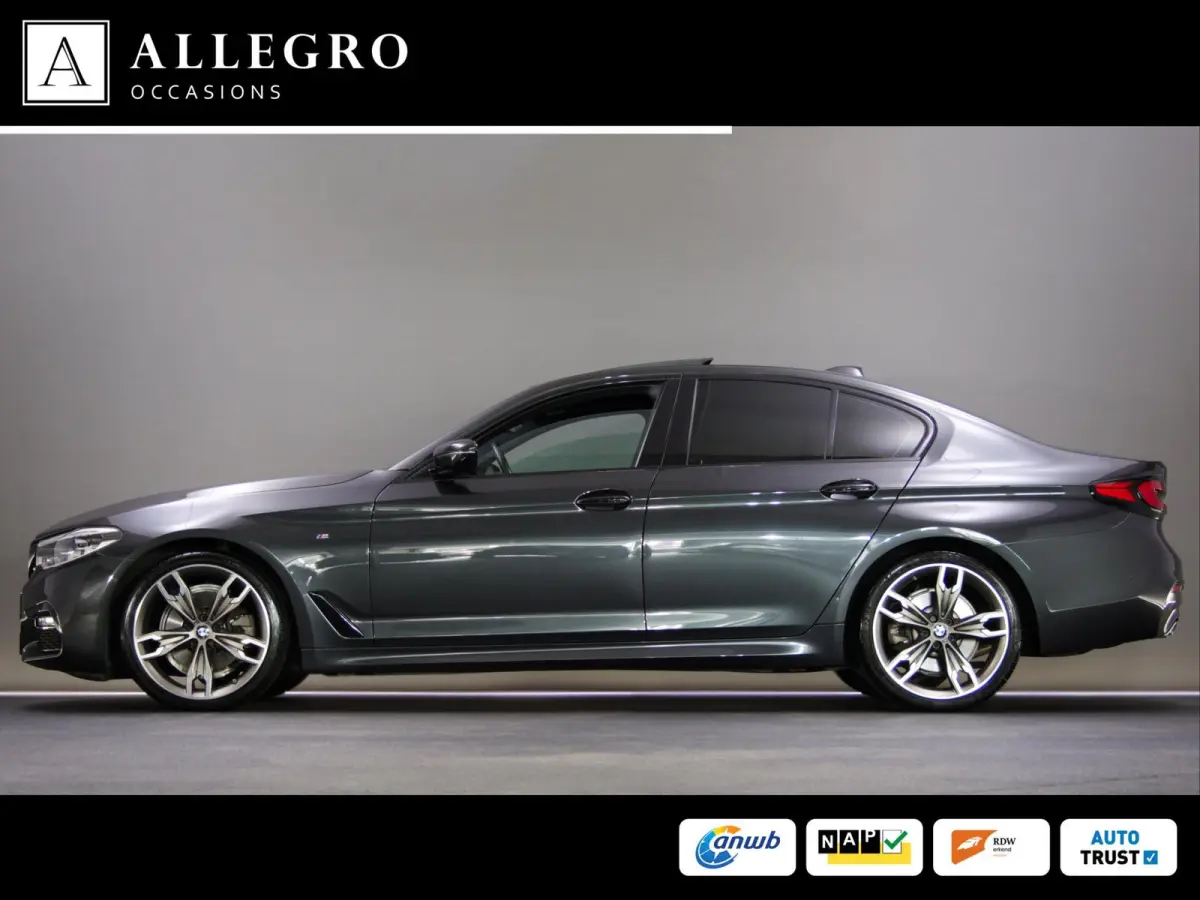 520i High Executive M-Sport (SFEERVERLICHTING, PANORAMADAK, HEAD-UP DISPLAY, NAVIGATIE PROFESSIONAL, STOELVERWARMING)