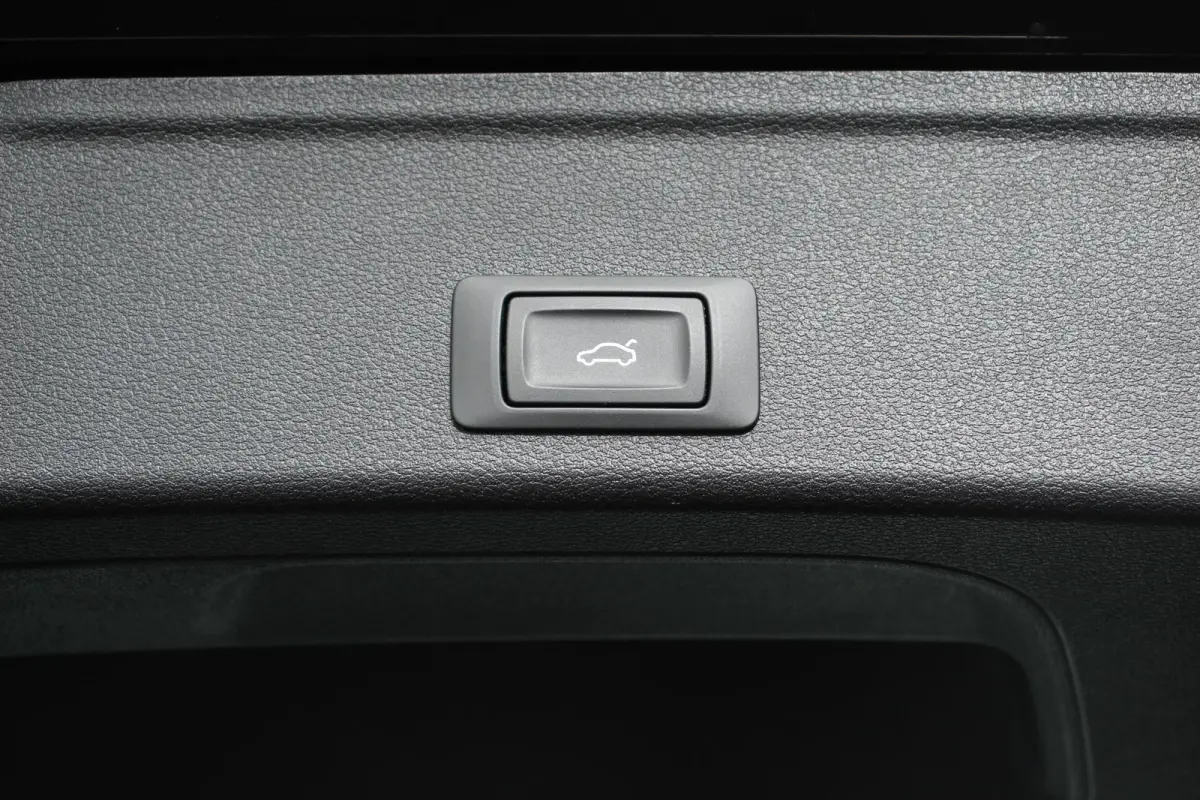40 TFSI Advanced Prestige Plus Navigatie Adaptive Cruise Control Lane Assist Stoelverwarming Elektrische Achterklep