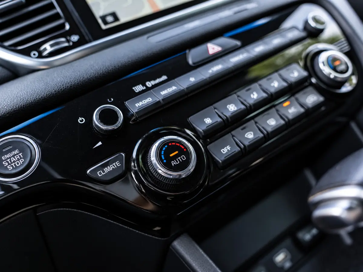 1.6 T-GDI GT-Line|PANO|JBL-AUDIO|TREKHAAK|19''