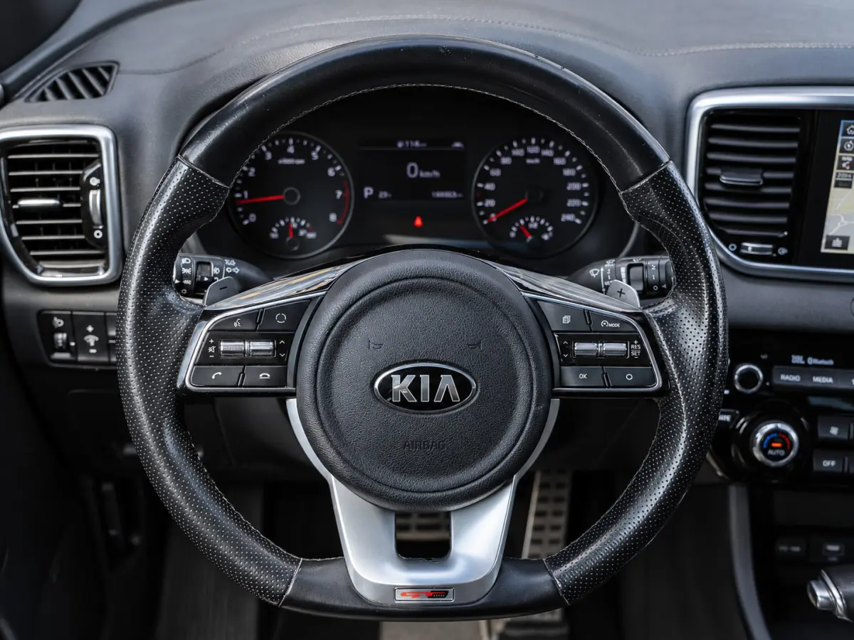 1.6 T-GDI GT-Line|PANO|JBL-AUDIO|TREKHAAK|19''
