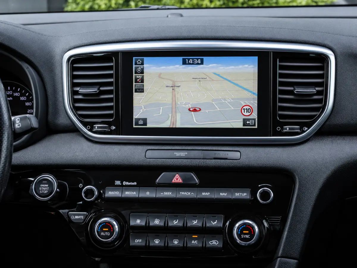 1.6 T-GDI GT-Line|PANO|JBL-AUDIO|TREKHAAK|19''