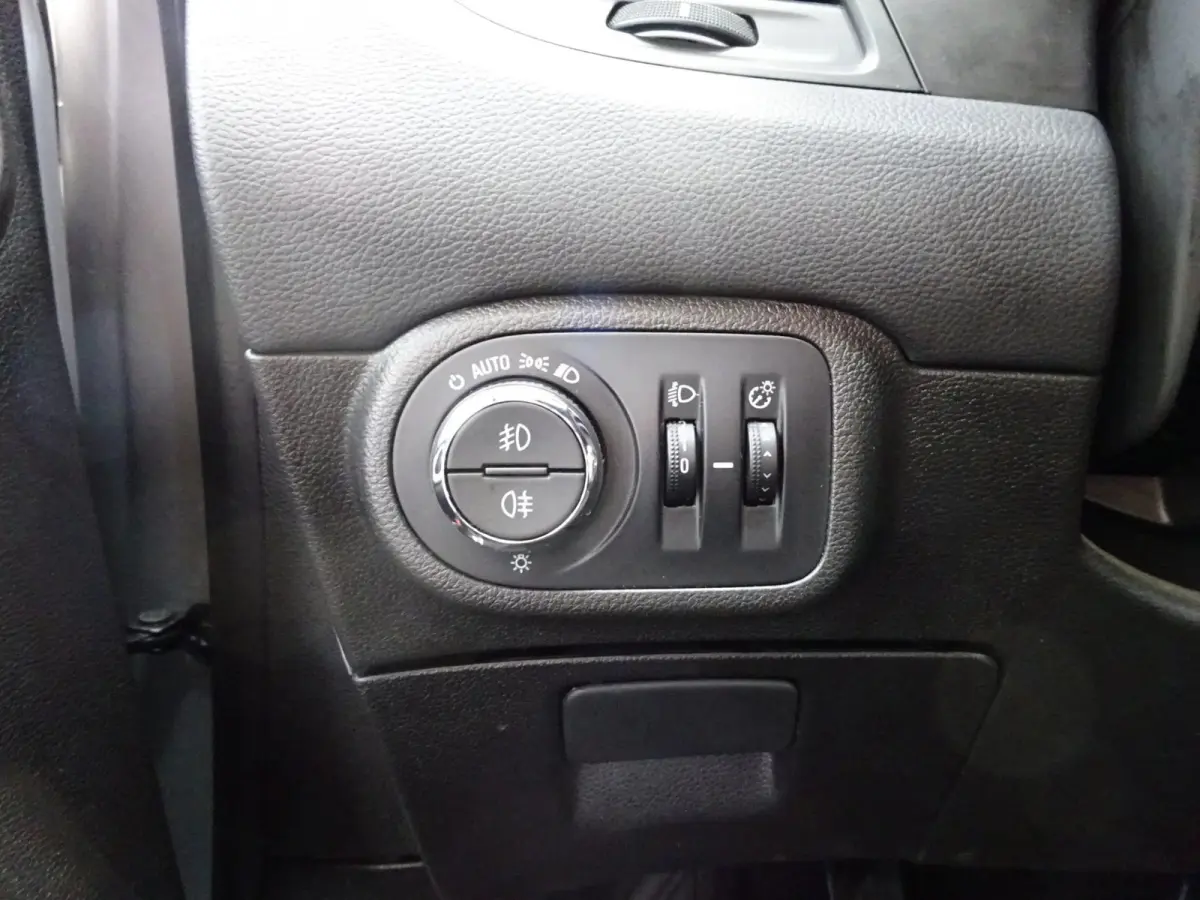 TOURER VAN 1.6 CDTI EU6 136 PK AIRCO CRUISE CONTROL NAVIGATIE zeer luxe grijs kenteken