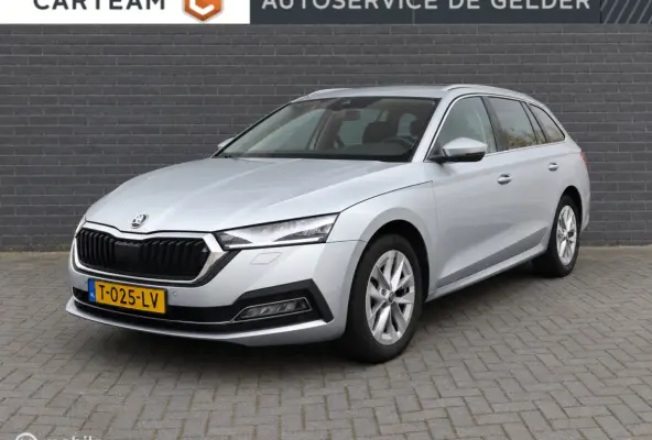 Combi 1.0 e-TSI Business Edition Plus | DSG | Apple CarPlay | Sensoren V+A | Navi | Stoelverwarming voor | LED | Virtual Cockpit