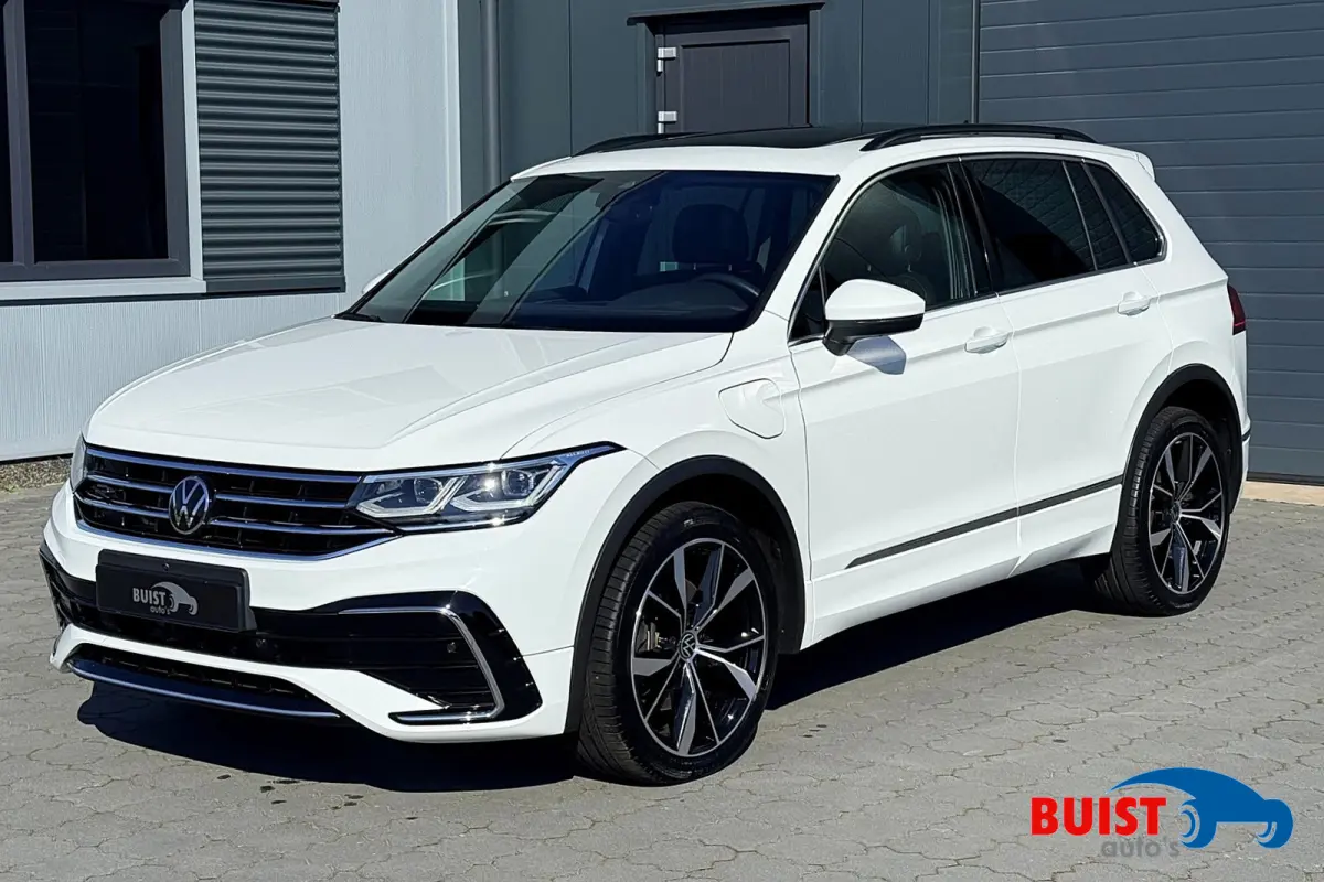 1.4 TSI eHybrid R-Line 245pk PANO LEER IQ LIGHT TREKHAAK 20" 360 CAMERA