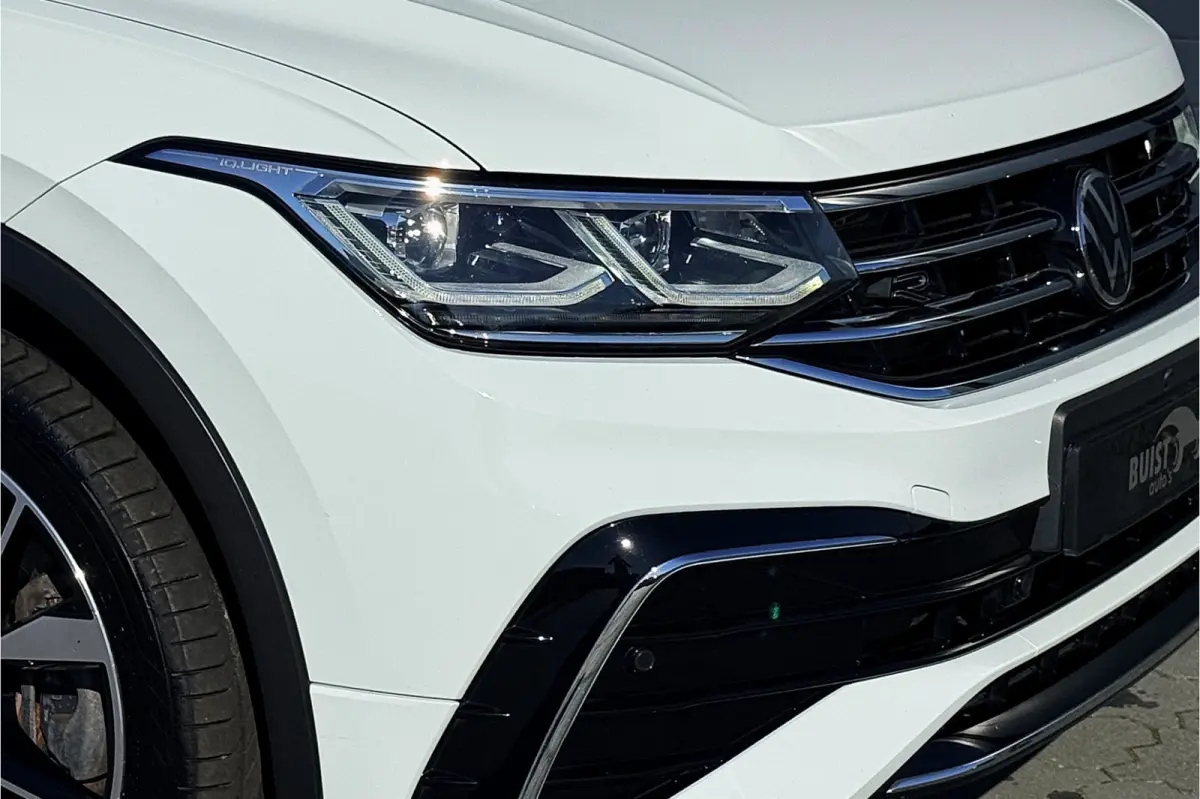 1.4 TSI eHybrid R-Line 245pk PANO LEER IQ LIGHT TREKHAAK 20" 360 CAMERA