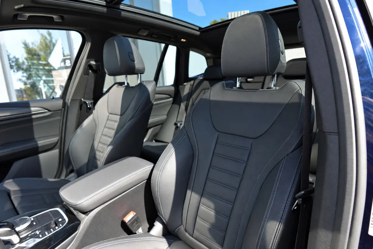 XDrive30i High Executive M PANO KEYLESS H&K