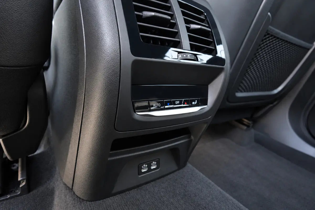 XDrive30i High Executive M PANO KEYLESS H&K
