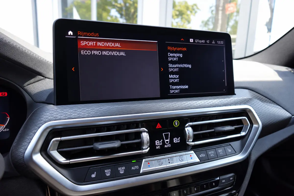 XDrive30i High Executive M PANO KEYLESS H&K