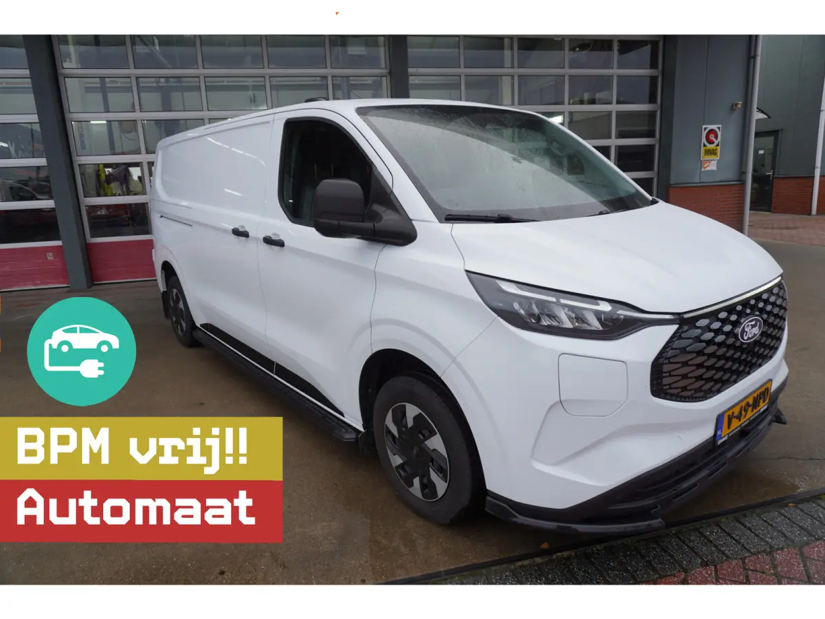 340 L2H1 136PK Trend 65 kWh WLTP 330km Elektrisch DEMO Nr. V220 | Airco | Cruise | Apple CP-Android | Camera | site steps met verlichting voor en achterspoiler | site striping | nr plaat ver