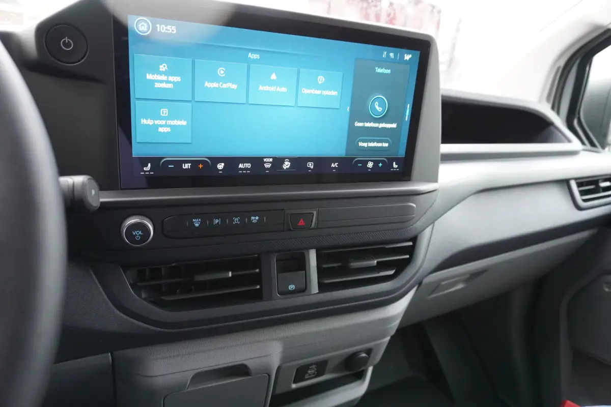 340 L2H1 136PK Trend 65 kWh WLTP 330km Elektrisch DEMO Nr. V220 | Airco | Cruise | Apple CP-Android | Camera | site steps met verlichting voor en achterspoiler | site striping | nr plaat ver