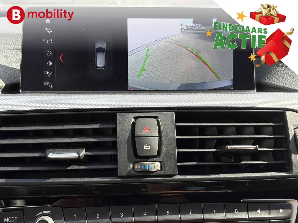 318i High Executive M-Sport Trekhaak Apple CarPlay | Achteruitrijcamera | HIFI | Leer | DAB Audio
