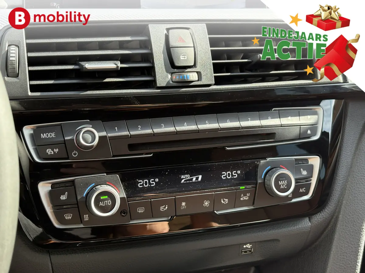 318i High Executive M-Sport Trekhaak Apple CarPlay | Achteruitrijcamera | HIFI | Leer | DAB Audio