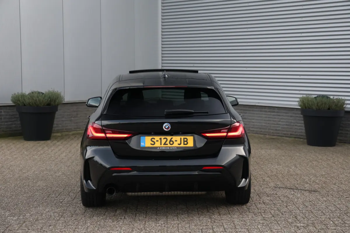118i M-Sport Aut. Pano|Leder|Trekh|Cam