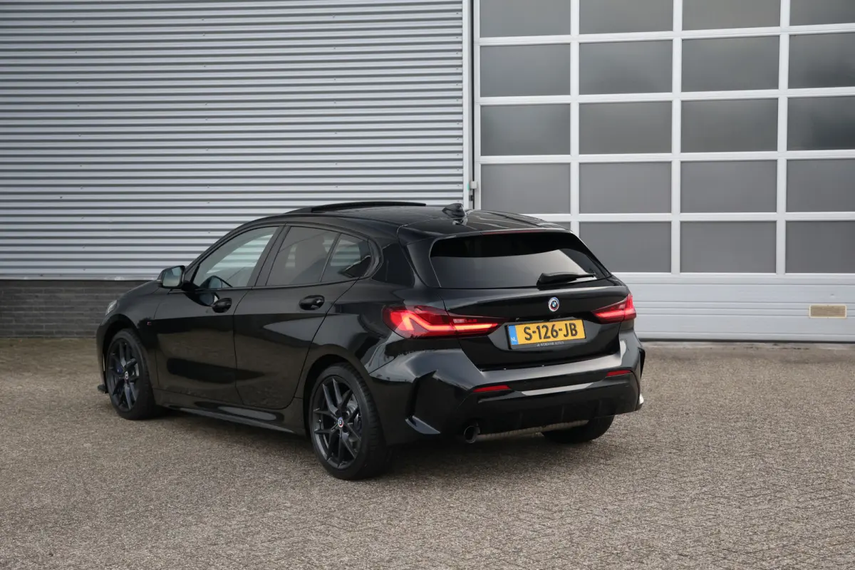 118i M-Sport Aut. Pano|Leder|Trekh|Cam