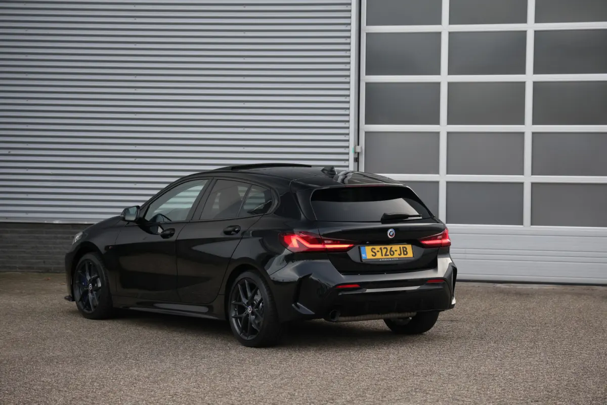 118i M-Sport Aut. Pano|Leder|Trekh|Cam