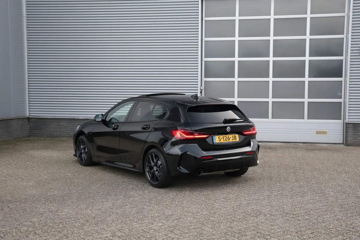 118i M-Sport Aut. Pano|Leder|Trekh|Cam