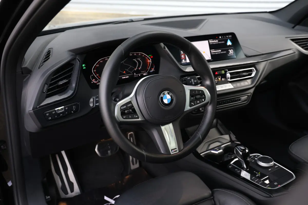118i M-Sport Aut. Pano|Leder|Trekh|Cam