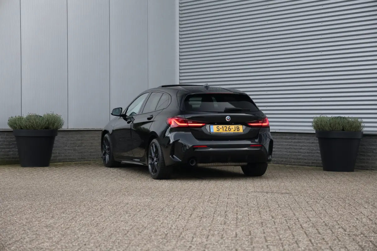 118i M-Sport Aut. Pano|Leder|Trekh|Cam