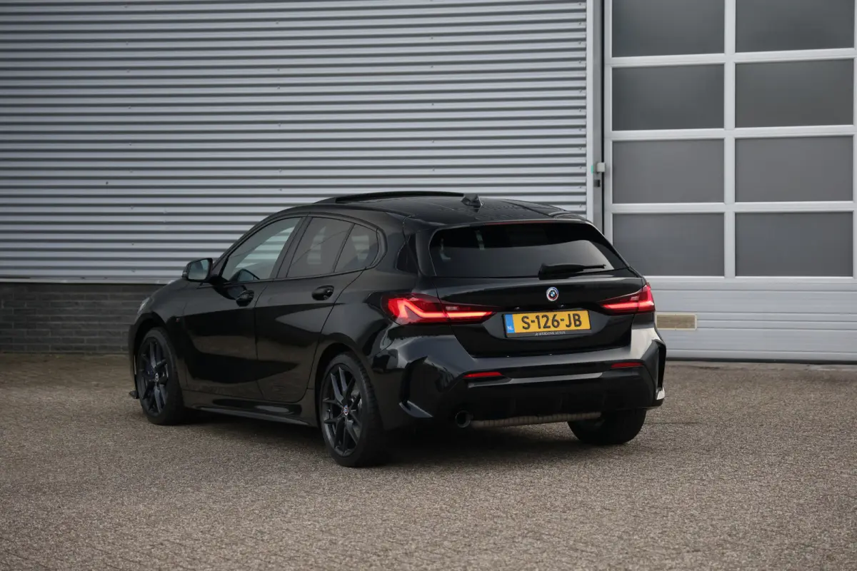 118i M-Sport Aut. Pano|Leder|Trekh|Cam