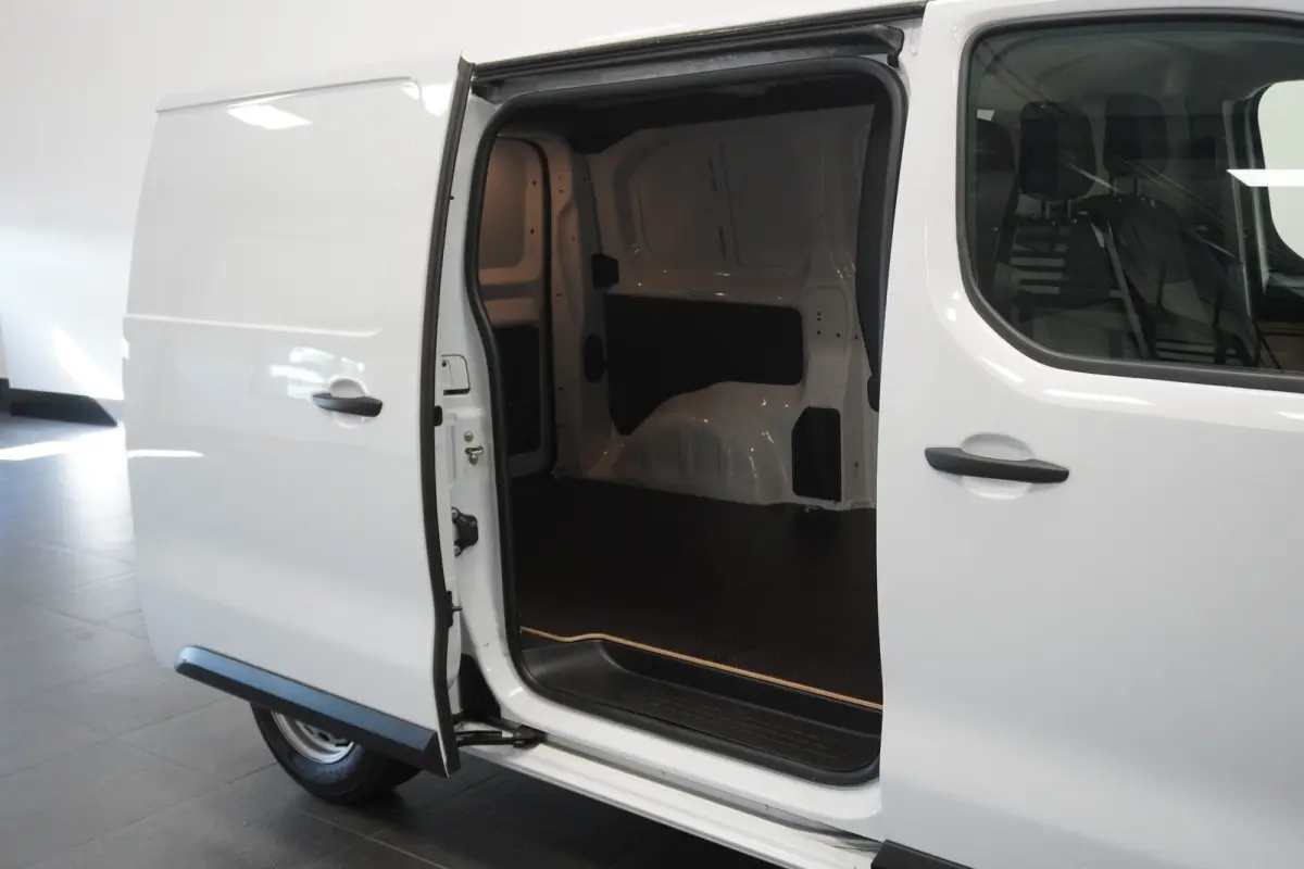 1.5 CDTI L2 EURO 6 - Airco - Cruise - PDC - €14.900,- Excl.