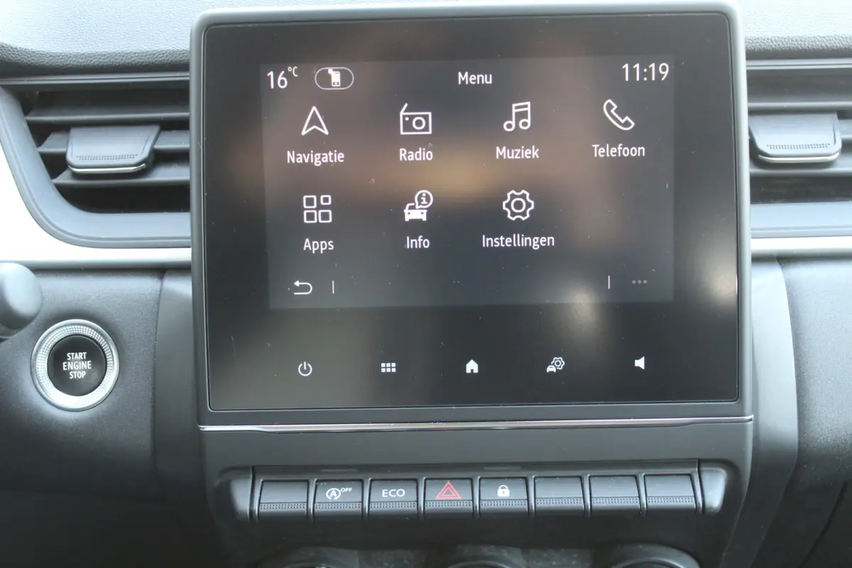 1.0 TCe 90 Techno l Cruise Control l PDC l Achteruitrijcamera l Keyless l LED l Apple Carplay/ Android Auto l All Season Banden