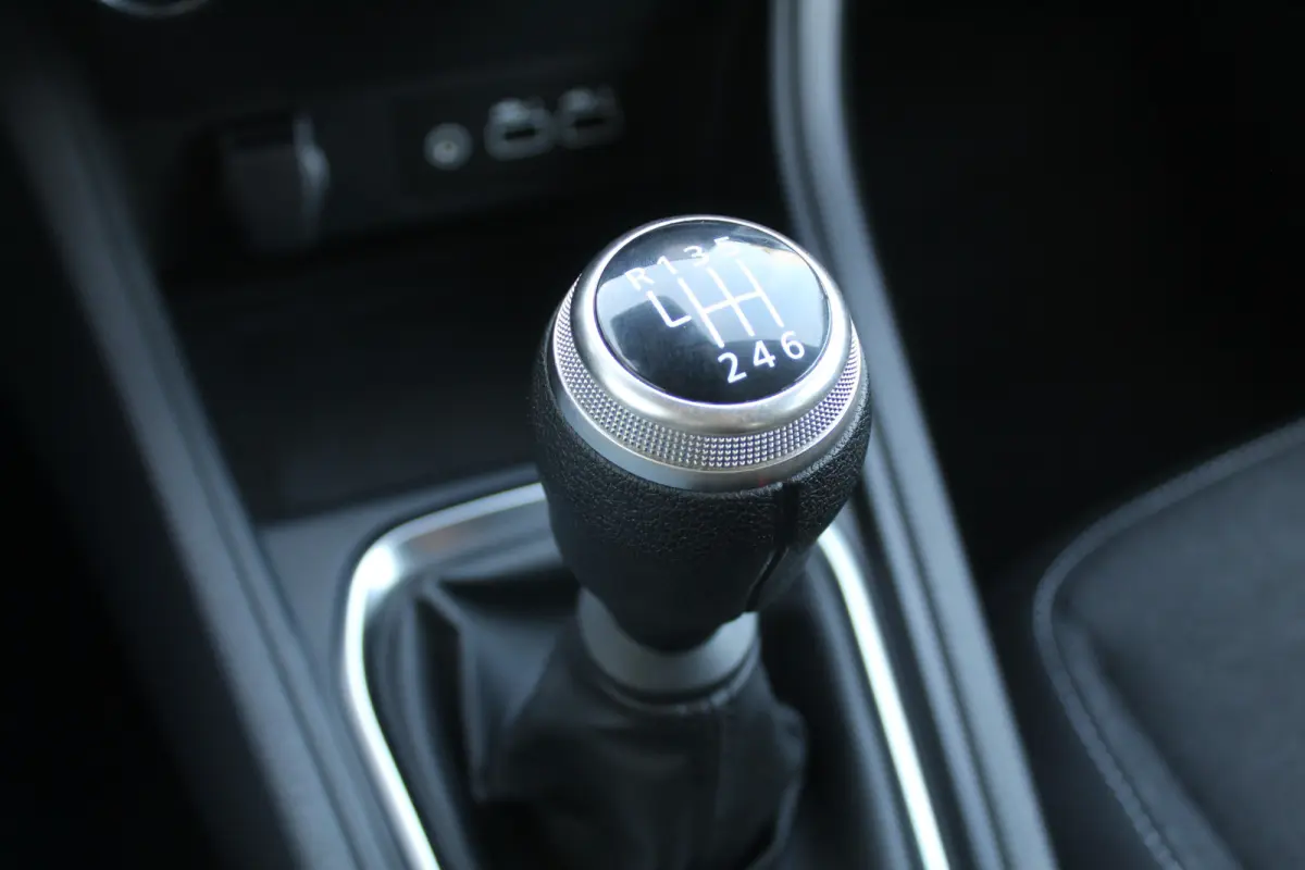 1.0 TCe 90 Techno l Cruise Control l PDC l Achteruitrijcamera l Keyless l LED l Apple Carplay/ Android Auto l All Season Banden