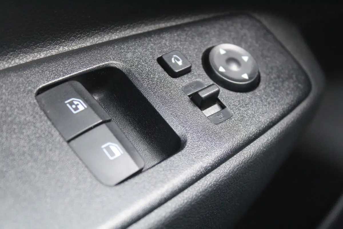 1.0 Comfort l Cruise Control l Airco l Elek. Ramen Voor