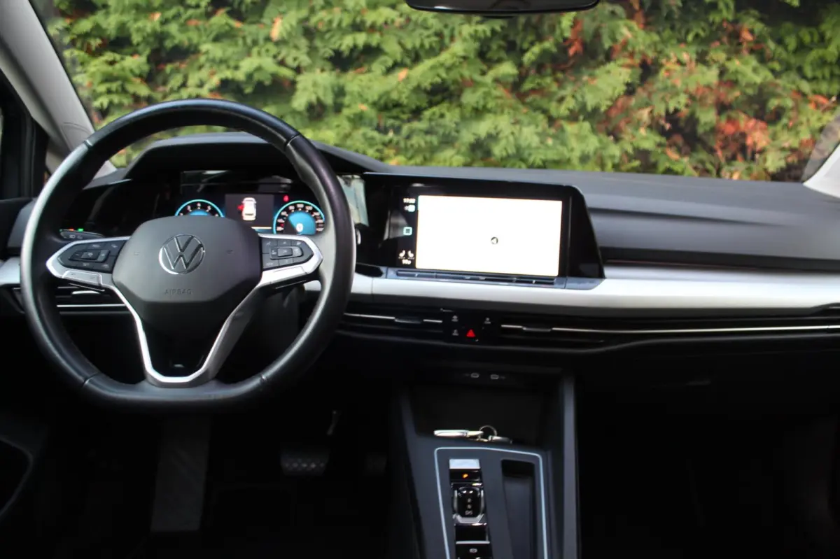 1.0 eTSI Life Business 110PK | Carplay | Elektrische stoelen | Memory Seats | Navi | ECC | Alcantara