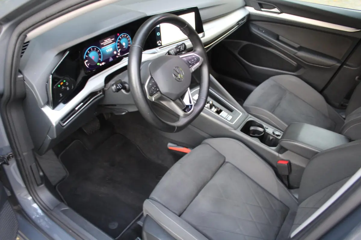 1.0 eTSI Life Business 110PK | Carplay | Elektrische stoelen | Memory Seats | Navi | ECC | Alcantara