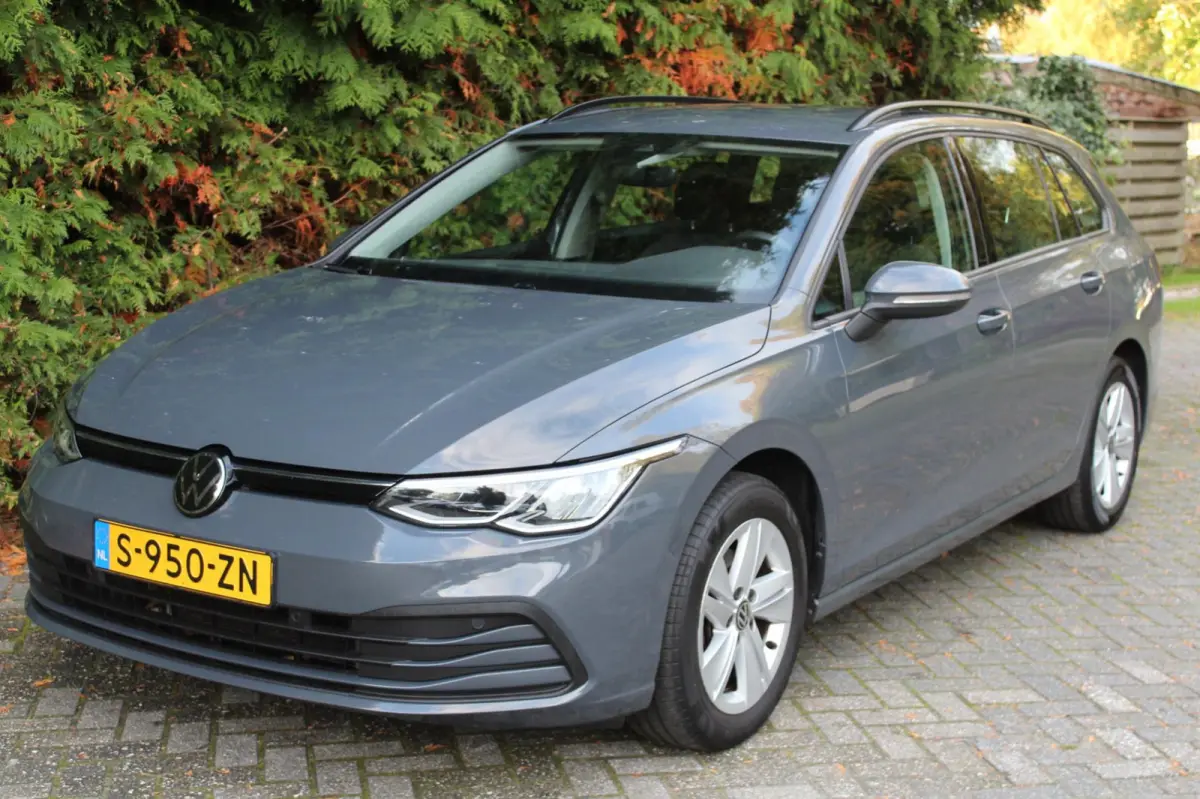 1.0 eTSI Life Business 110PK | Carplay | Elektrische stoelen | Memory Seats | Navi | ECC | Alcantara