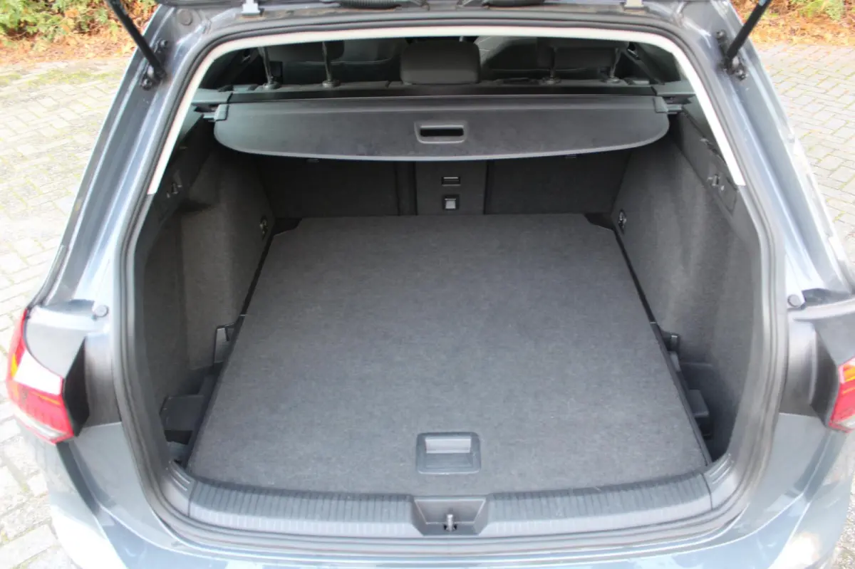 1.0 eTSI Life Business 110PK | Carplay | Elektrische stoelen | Memory Seats | Navi | ECC | Alcantara