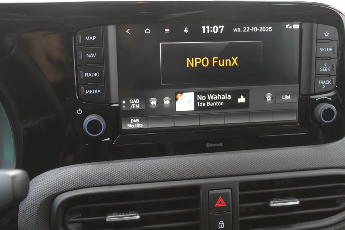1.0 Comfort Smart l Cruise Control l Lane Assist l Camera l Airco l  NAVI l DAB l Apple Carplay/ Android Auto l Bluetooth