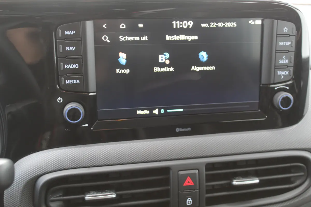 1.0 Comfort Smart l Cruise Control l Lane Assist l Camera l Airco l  NAVI l DAB l Apple Carplay/ Android Auto l Bluetooth
