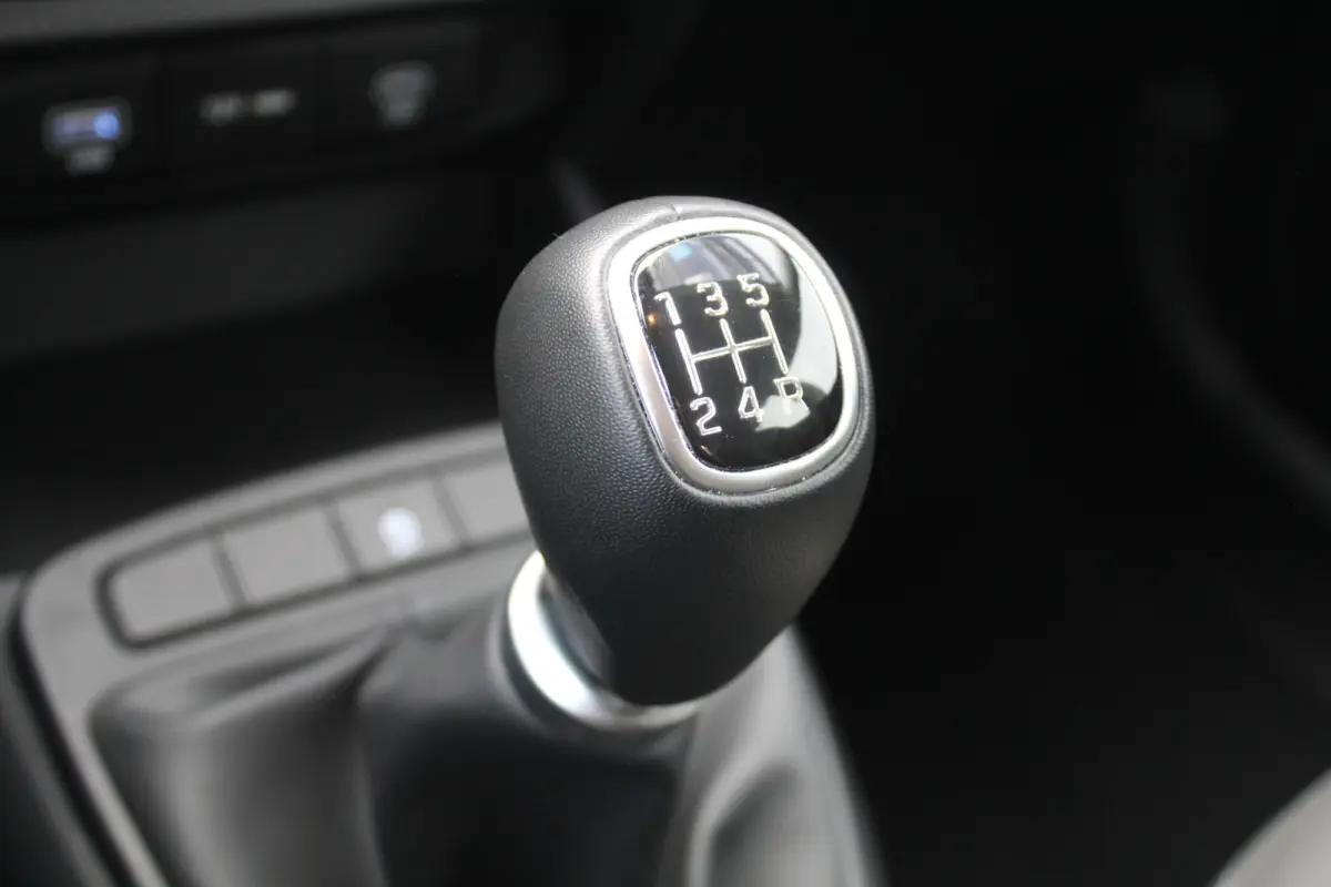1.0 Comfort Smart l Cruise Control l Lane Assist l Camera l Airco l  NAVI l DAB l Apple Carplay/ Android Auto l Bluetooth