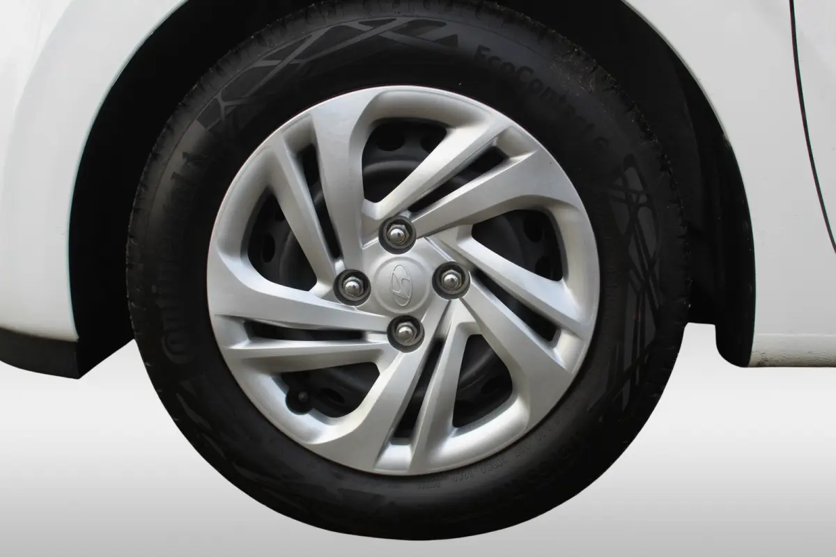 1.0 Comfort Smart l Cruise Control l Lane Assist l Camera l Airco l  NAVI l DAB l Apple Carplay/ Android Auto l Bluetooth