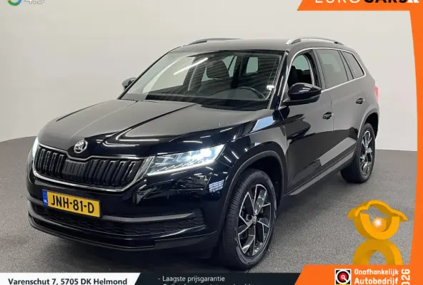 1.5 TSI Sportline Business Airco ECC Navi Carplay 19" LM Velgen Leder PDC VA+ 360 Camera Stoelverwarming voor & achter