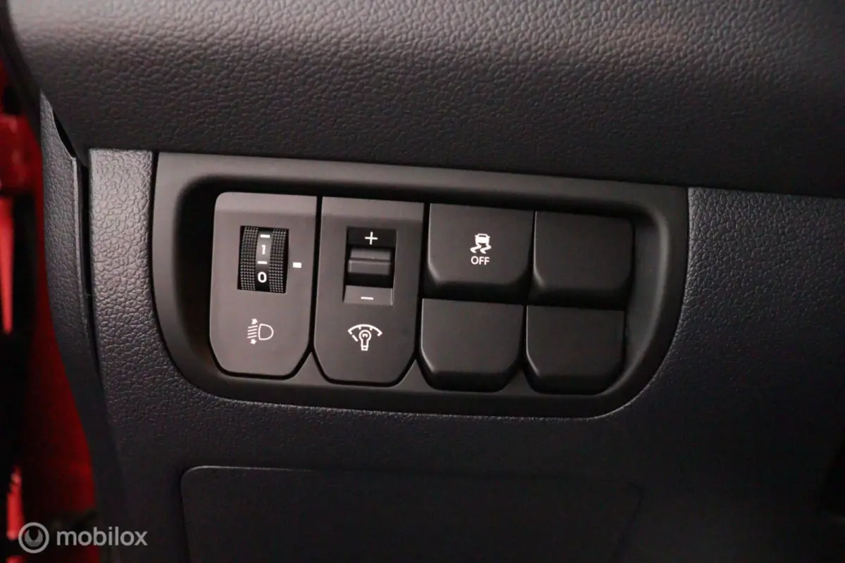 1.4 CVVT Dynamic Line 109Pk Automaat | Airco | Cruise | Camera | Parkeersensoren V+A | Navi | Bluetooth | LMV | Slechts 22dkm NAP | NL Auto | DEALER-STAAT