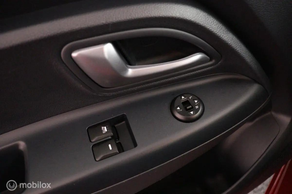 1.4 CVVT Dynamic Line 109Pk Automaat | Airco | Cruise | Camera | Parkeersensoren V+A | Navi | Bluetooth | LMV | Slechts 22dkm NAP | NL Auto | DEALER-STAAT