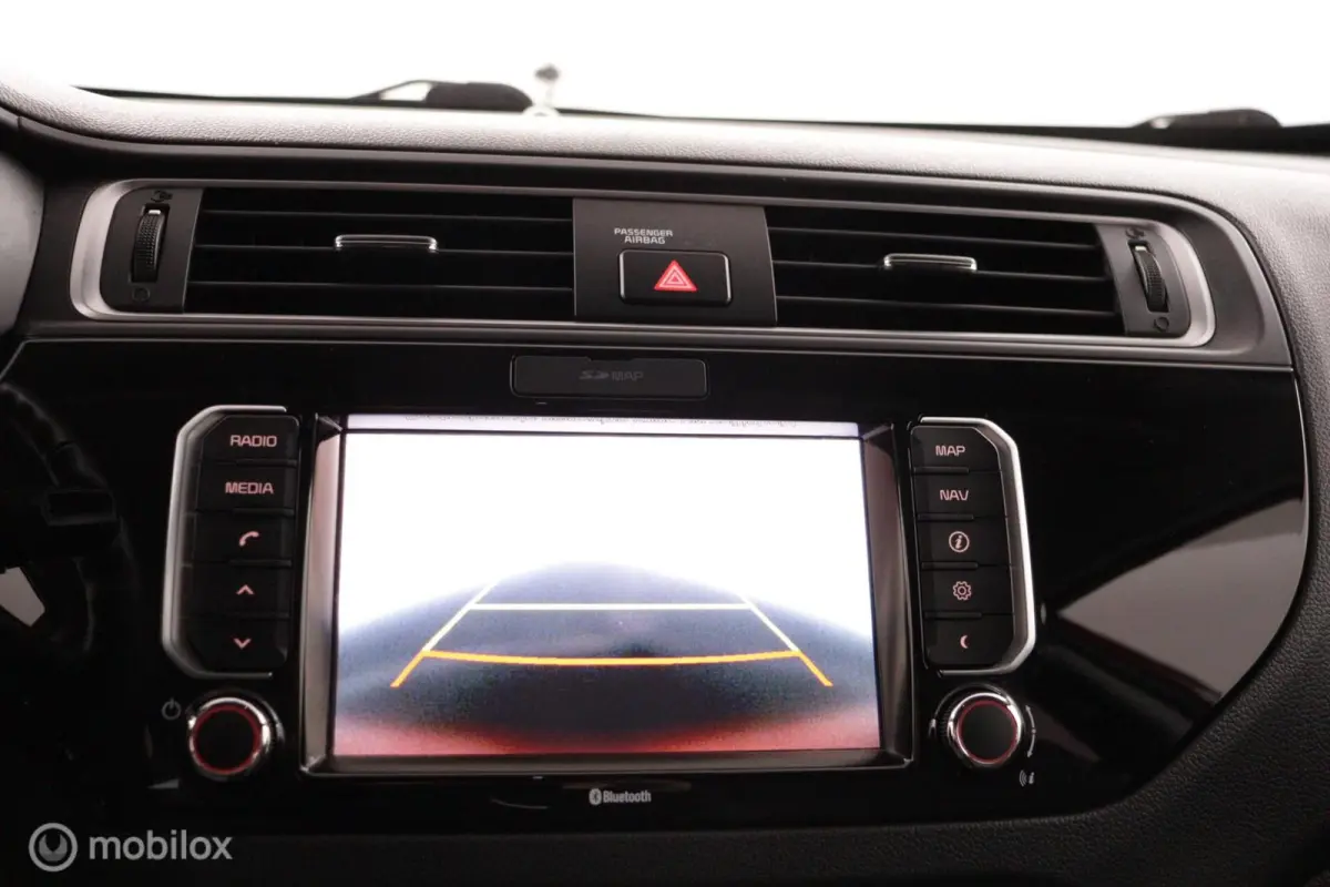 1.4 CVVT Dynamic Line 109Pk Automaat | Airco | Cruise | Camera | Parkeersensoren V+A | Navi | Bluetooth | LMV | Slechts 22dkm NAP | NL Auto | DEALER-STAAT
