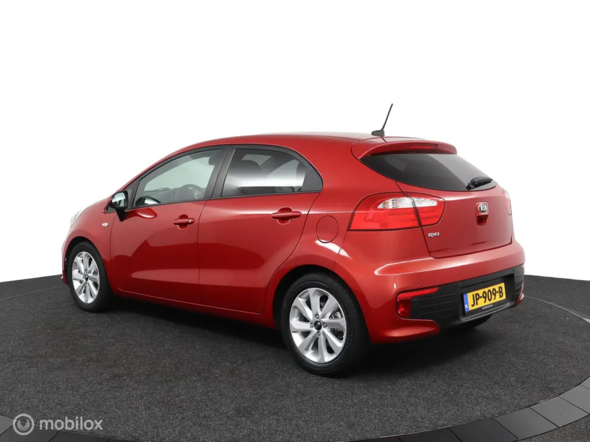 1.4 CVVT Dynamic Line 109Pk Automaat | Airco | Cruise | Camera | Parkeersensoren V+A | Navi | Bluetooth | LMV | Slechts 22dkm NAP | NL Auto | DEALER-STAAT