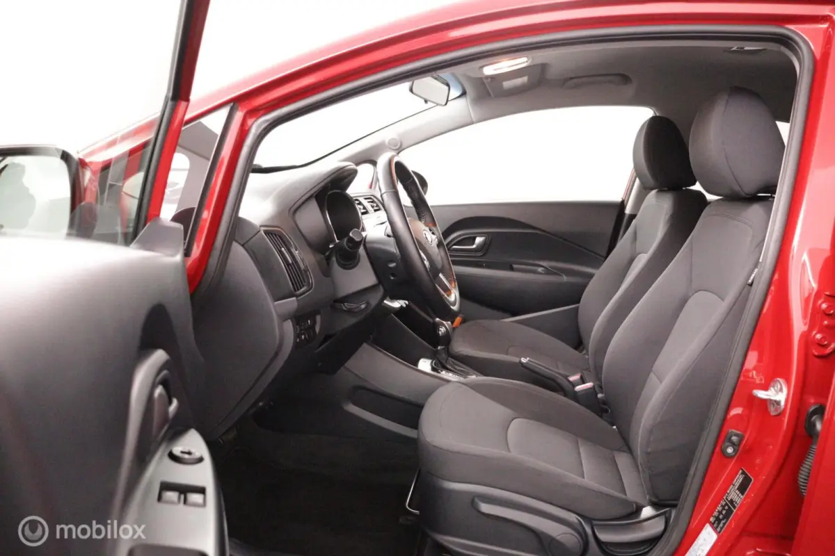 1.4 CVVT Dynamic Line 109Pk Automaat | Airco | Cruise | Camera | Parkeersensoren V+A | Navi | Bluetooth | LMV | Slechts 22dkm NAP | NL Auto | DEALER-STAAT