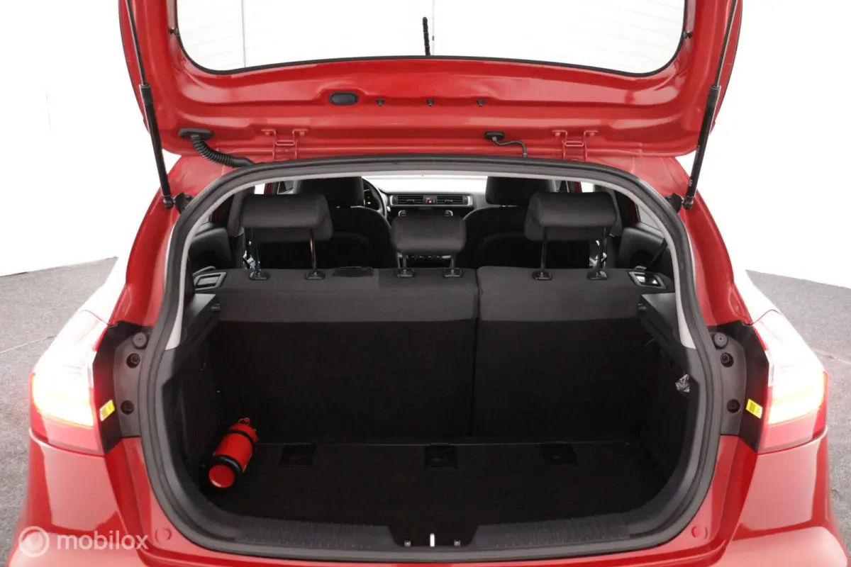 1.4 CVVT Dynamic Line 109Pk Automaat | Airco | Cruise | Camera | Parkeersensoren V+A | Navi | Bluetooth | LMV | Slechts 22dkm NAP | NL Auto | DEALER-STAAT