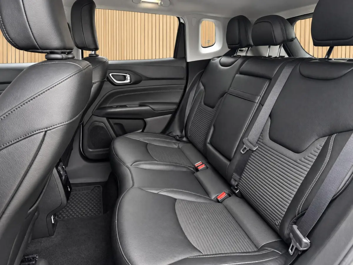 4xe 240 Plug-in Hybrid New Upland |Keyless |Camera |Stoel/Stuurverw. |ACC