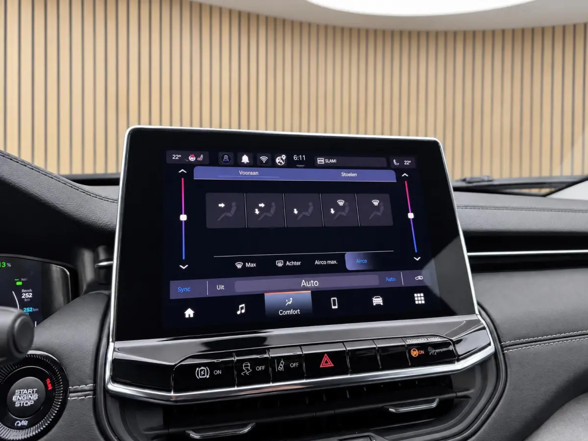 4xe 240 Plug-in Hybrid New Upland |Keyless |Camera |Stoel/Stuurverw. |ACC