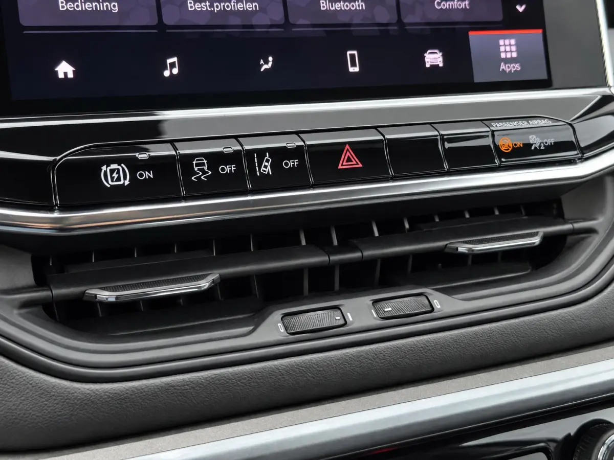 4xe 240 Plug-in Hybrid New Upland |Keyless |Camera |Stoel/Stuurverw. |ACC