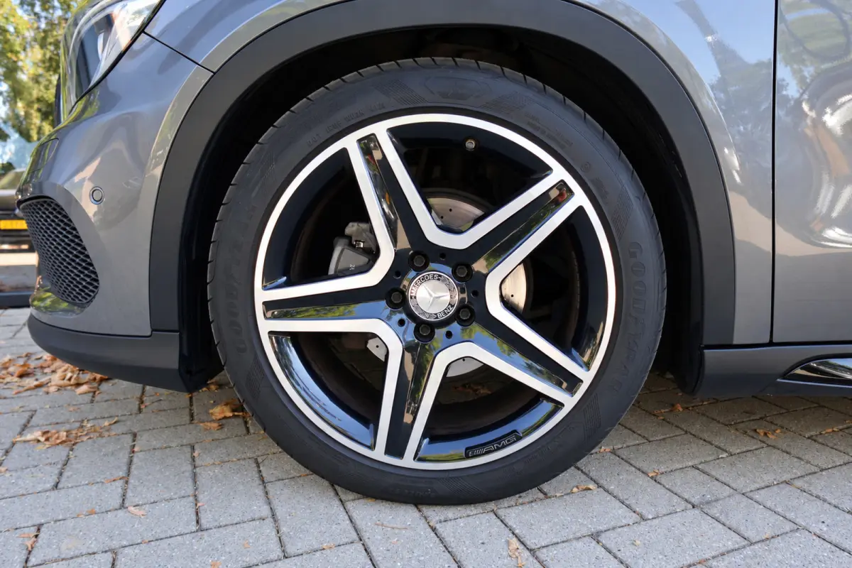 180 CAM AMG SFEER